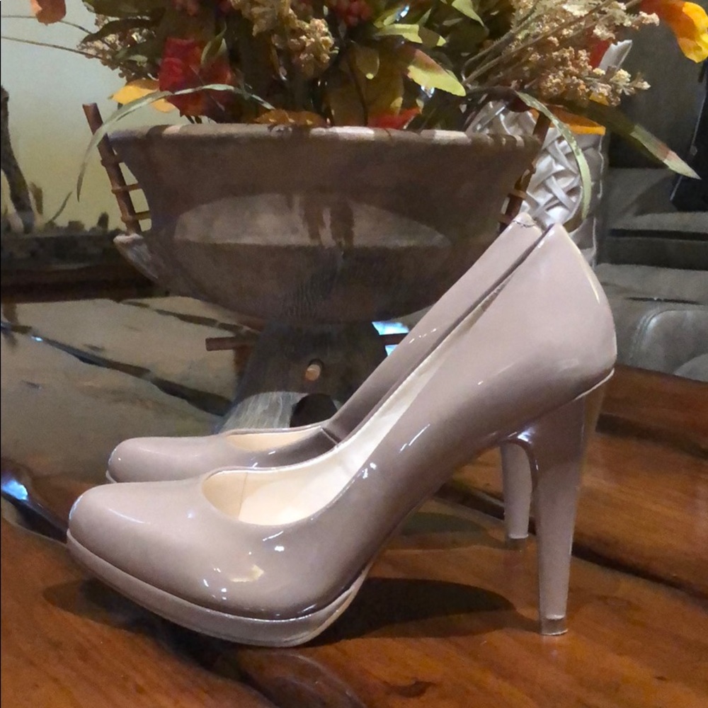 Nine West Woman’s Rocha Pumps
